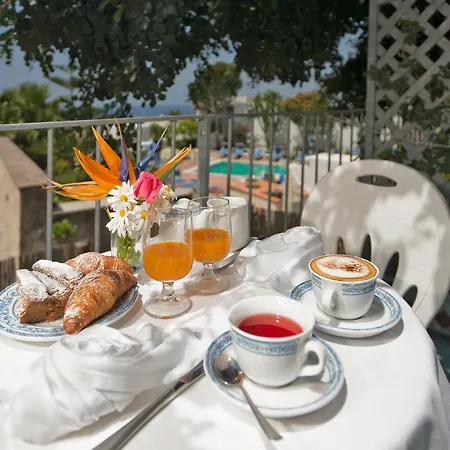 Gasthuis In Bb - Ischia-forio With A Breathtaking View, Above The Poseidon Gardens- *